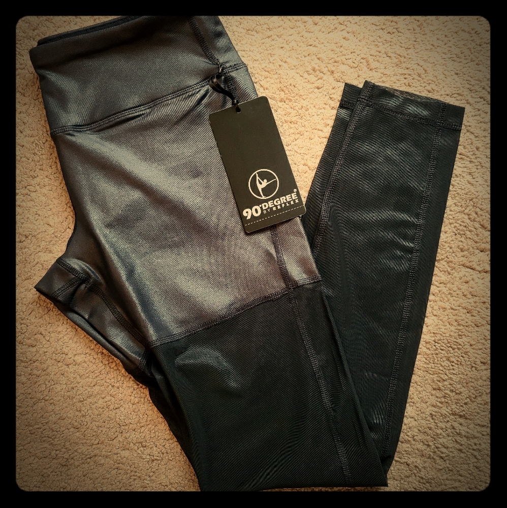 NWT 90 Degree Leggings Size M